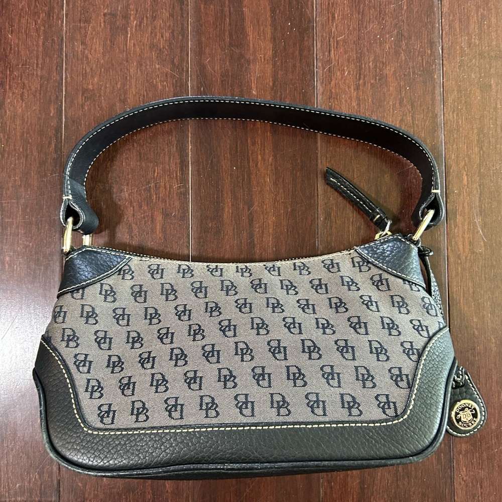 Y2K Dooney and Bourke baguette bag
